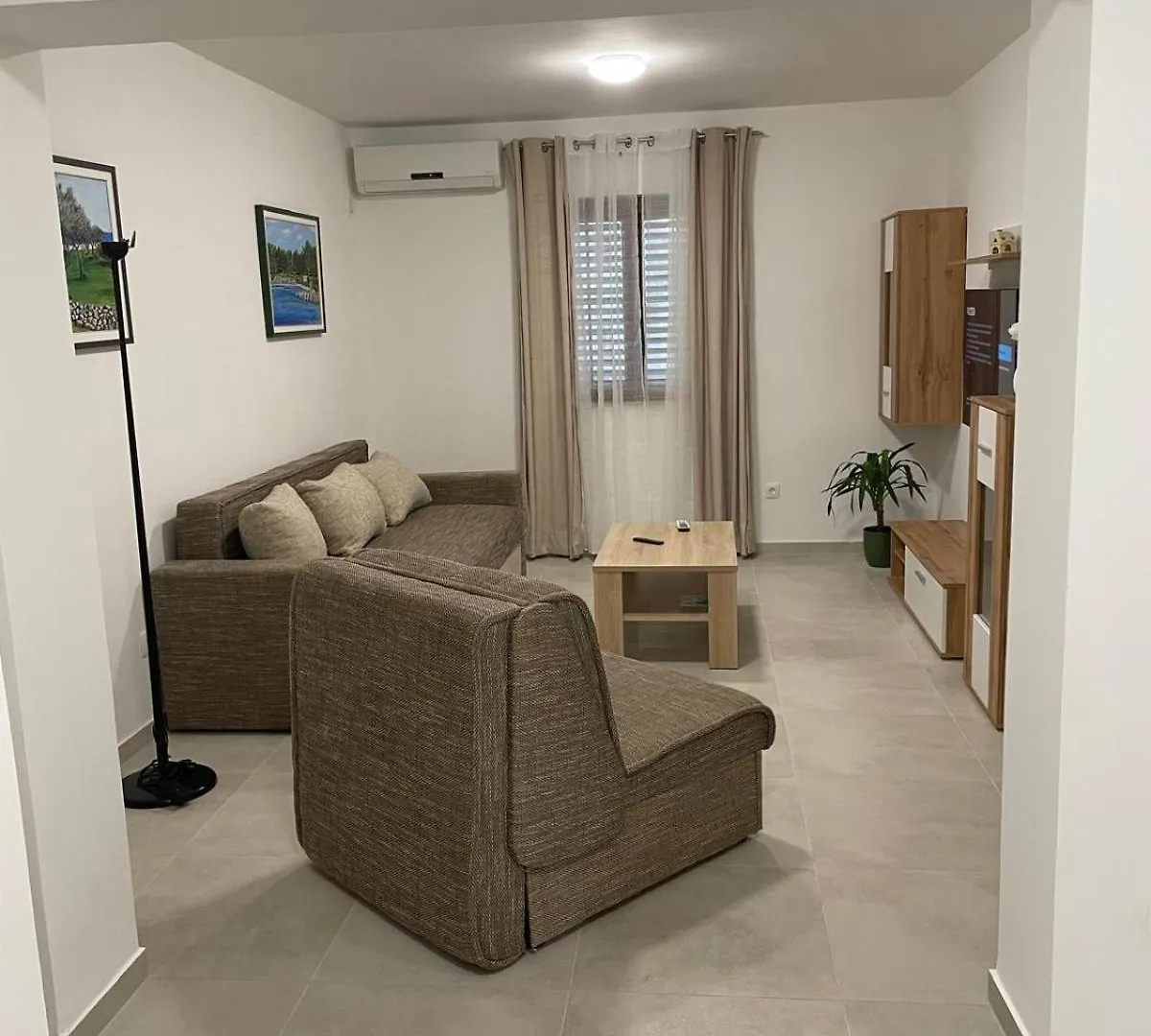 Apartments Njivice Bajcic