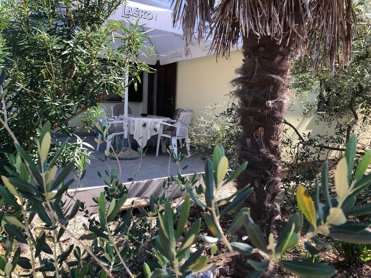 Apartments Njivice Bajcic